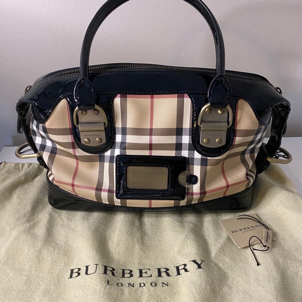 NEW WITH TAG BURBERRY LIMITED EDITION PURSE